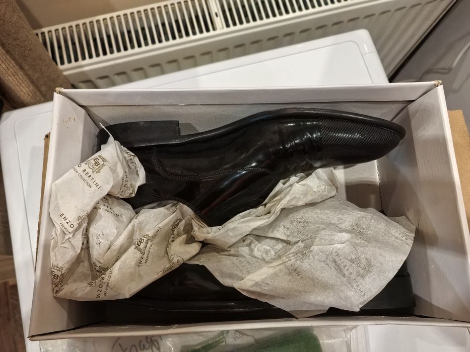 Pantofi Enzo Bertini tip Oxford, 42, negru