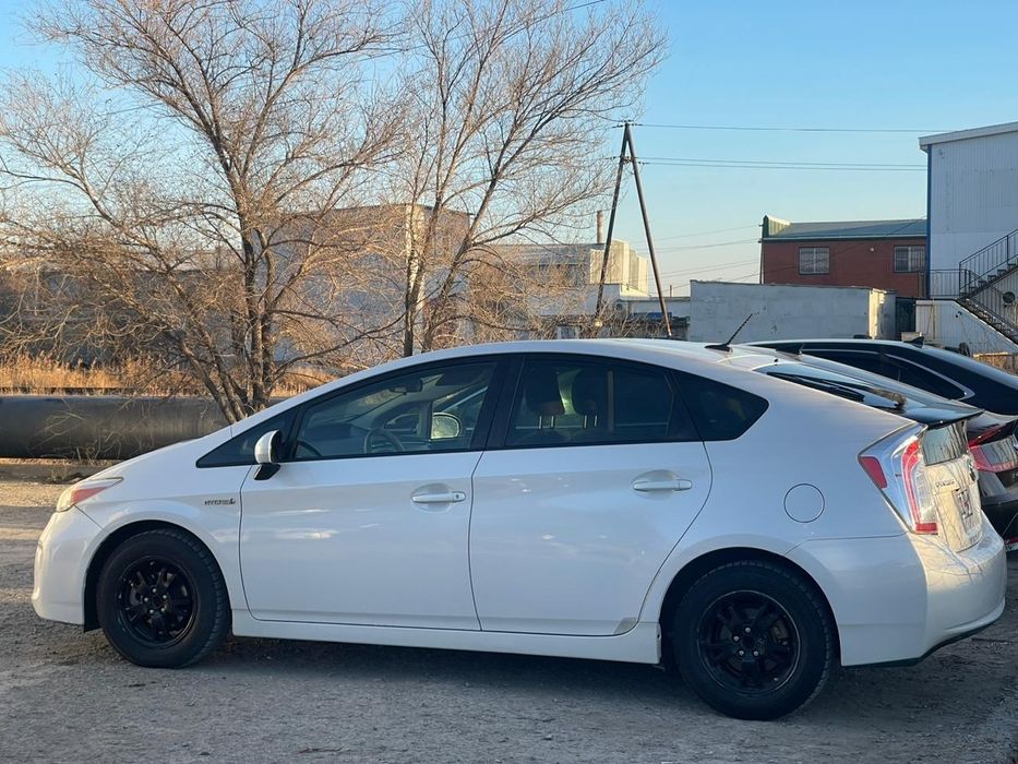 Тойота Приус Гибрид