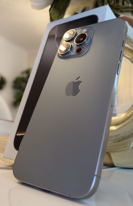 Vand iPhone 16 Pro Max – Titanium 256 GB Impecabil