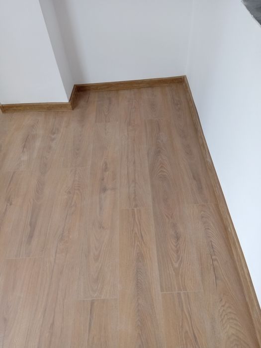 Particular execut montaj parchet