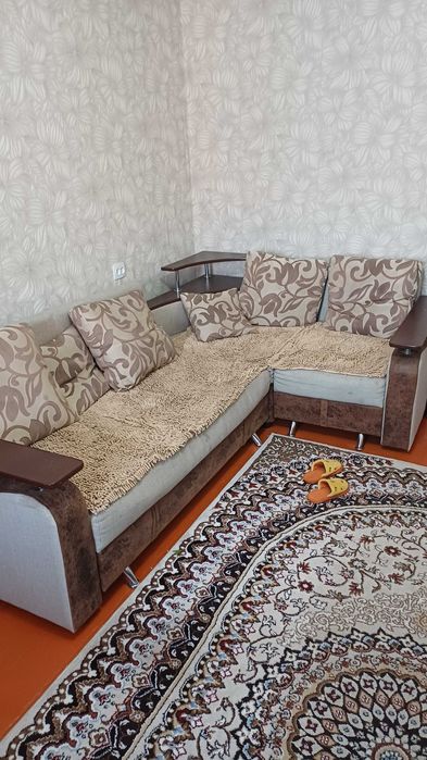 Продам диван в хрошем состоянии