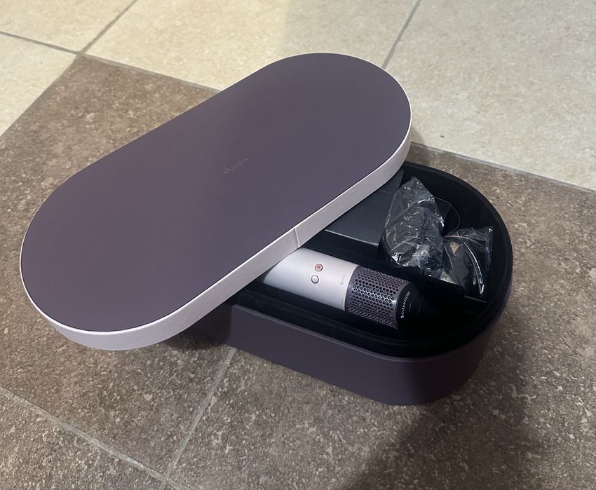 Dyson Airwrap Coanda 2x,pret negociabil,deschis  pentru poze