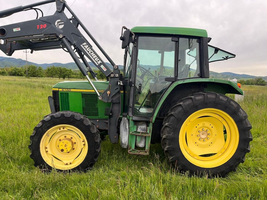Vând tractor John Deere