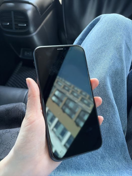 Телефон Iphone XR