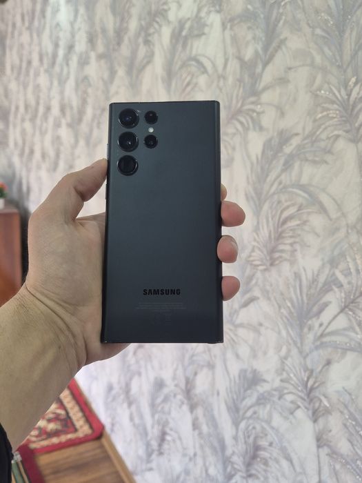 Samsung S22 Ultra 12/256g 2sim evrosotiladi