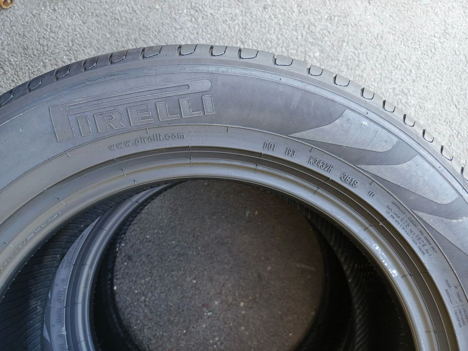 235.60.18 Pirelli Vara Second-hand