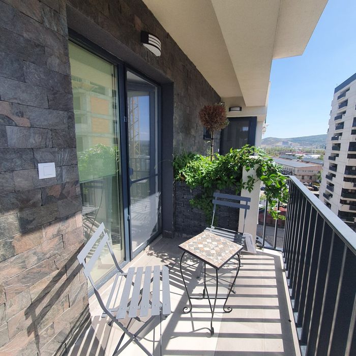 Inchiriez apartament 2 camere, zona Tatarasi, Complex Evergreen,