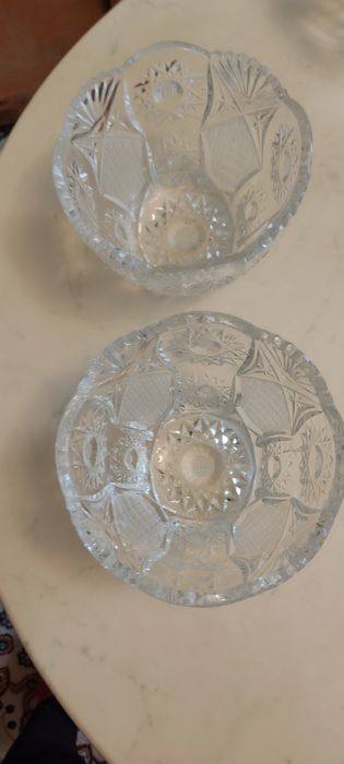 Продам хрустальные вазы, 2 штук