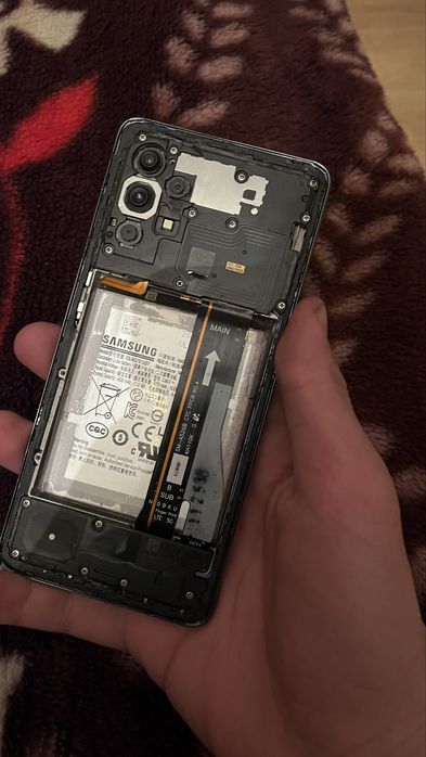 Продам срочно Samsung A52