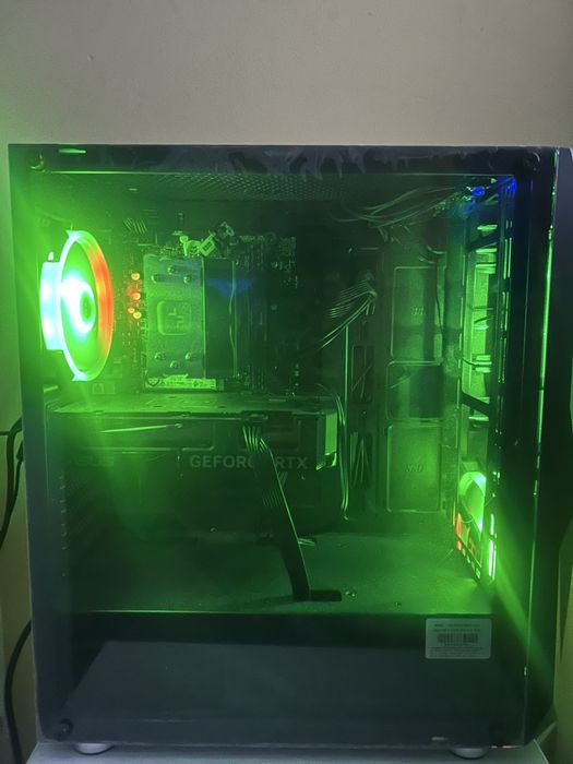 Sistem PC complet cu monitor