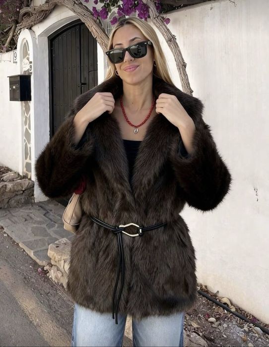 Дамско еко палто с лъскав косъм модел Zara