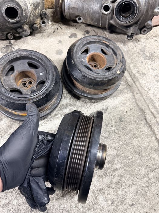 Fulie motor fulie vibrochen bmw m550d f15 f16 f10 f01 381cp n57d30c