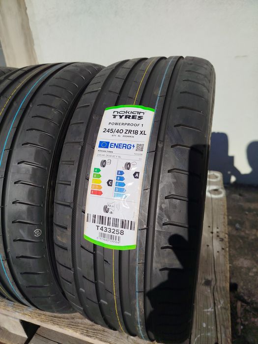 245/40/18 Нокиан ДОТ 2024 г - Чисто Нови