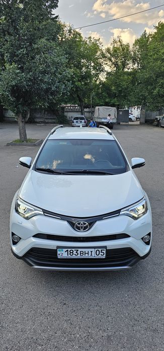 Продам Toyota Rav4