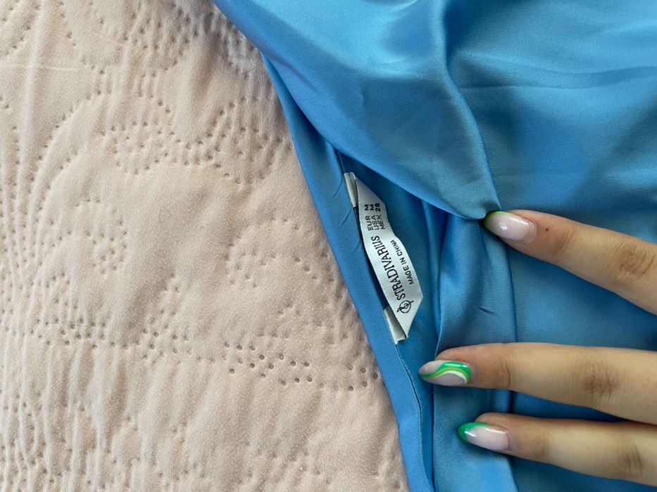 рокли носени 1 път за повод