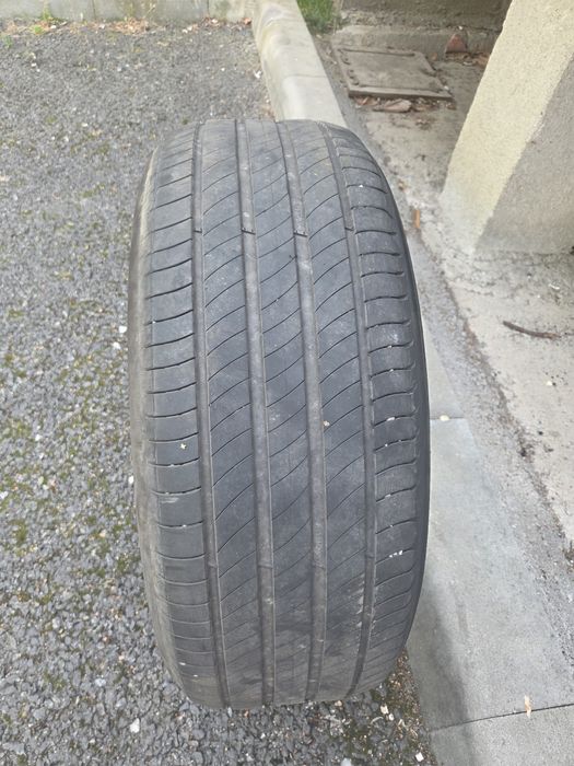 Vând anvelope de vară Michelin
