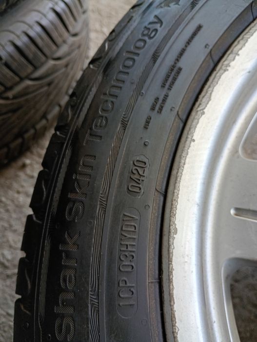 Почти нови 4бр 225/50/17 Uniroyal RS5 dot0420