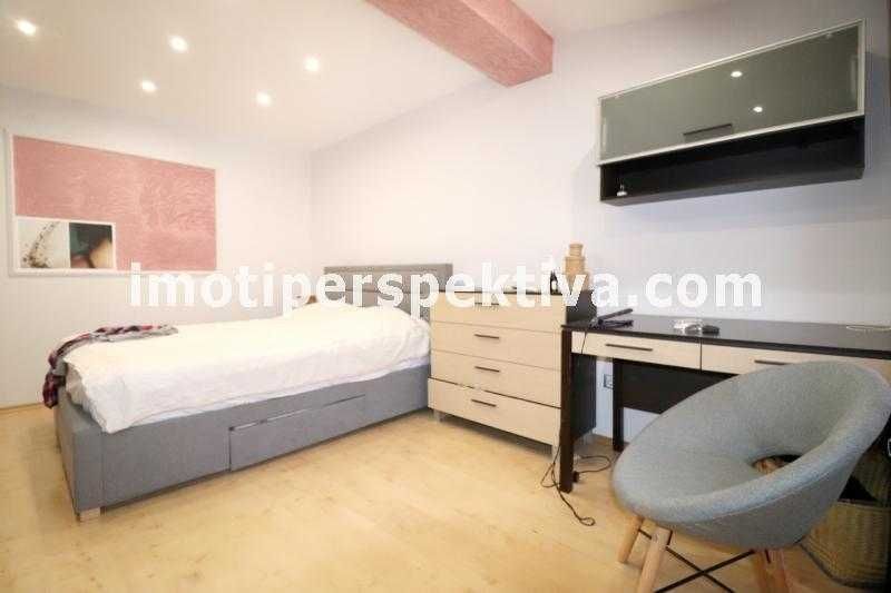 Продава се Тристаен апартамент в Пловдив, Кючук Париж - 120 кв.м за 1584 €/кв.м - Снимка #8