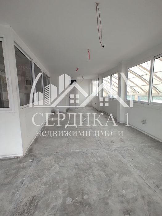 Продава се Офис в Дупница - 100 кв.м за 505 €/кв.м - Снимка #1