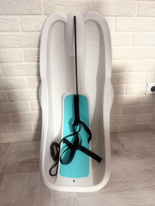 Пластмасова шейна с облегалка Gizmo, детска