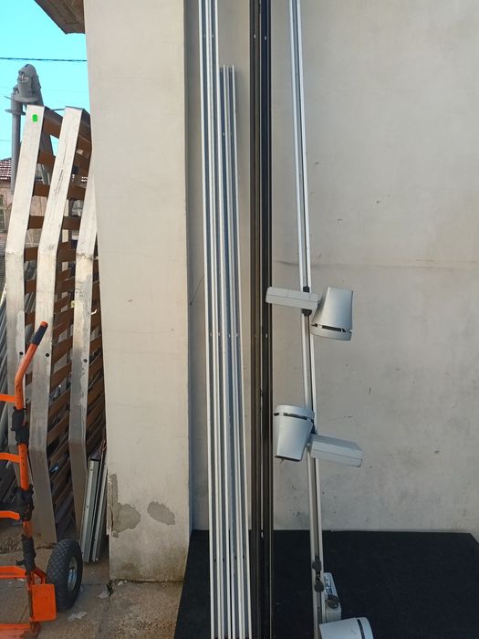 Шини за ток за тавани