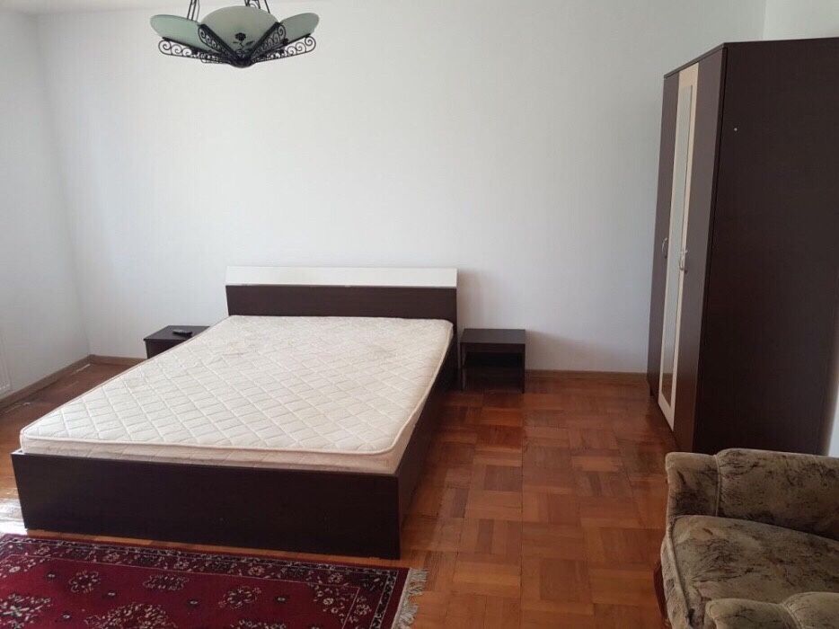 Inchiriez garsoniera centru disponibila 1 iulie