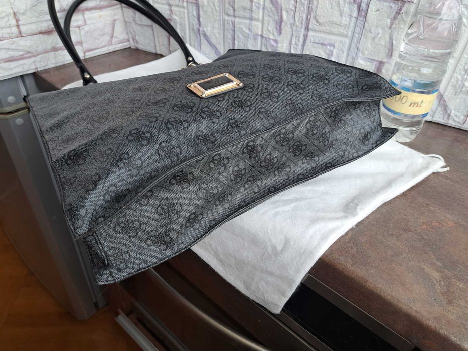дамска чанта GUESS,сива голяма чанта,гес