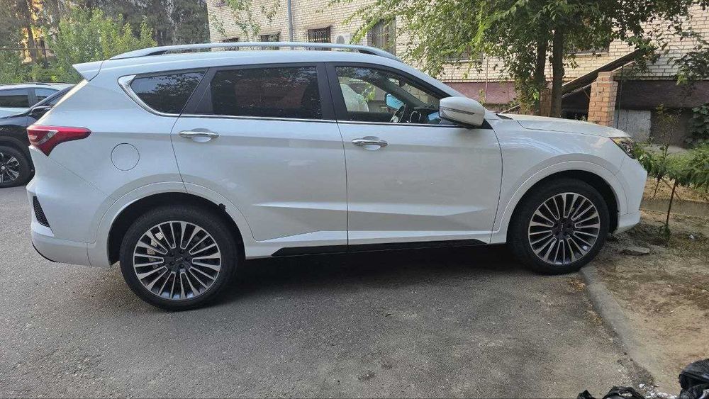 Продаётся Jetour X70 I поколения