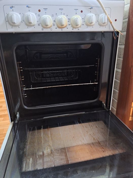 Электроплита продам