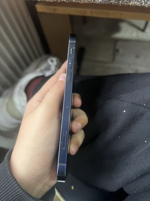 Iphone 12 utilizat