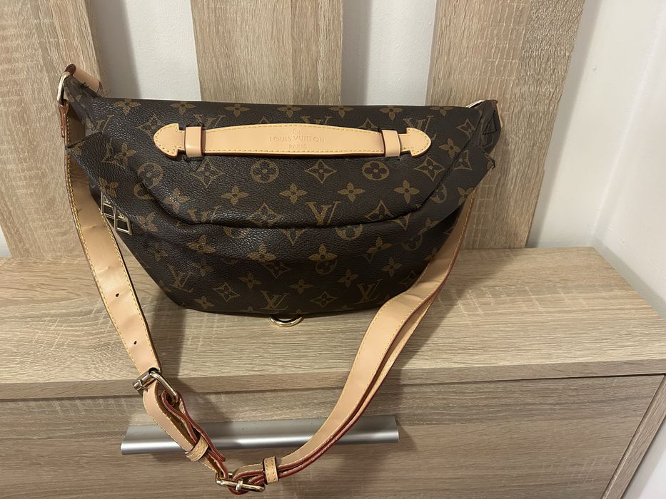 Borsetă Louis Vuitton