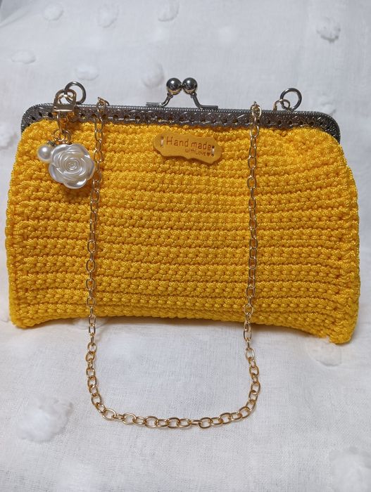 Vând gentute crosetate