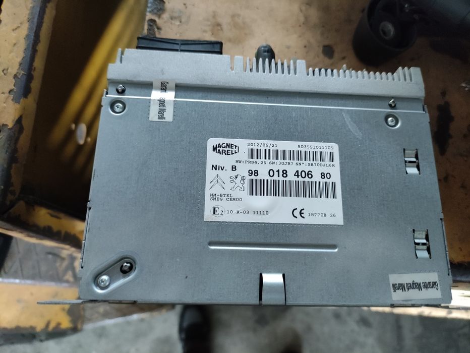 CD/радио за Пежо 208