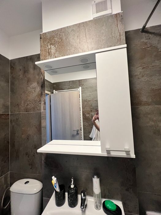 Mobilier baie 500 de lei