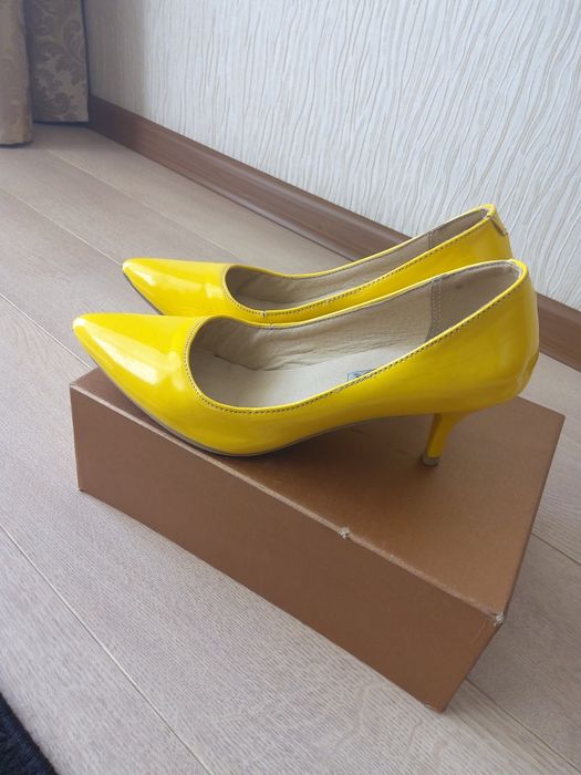 Обувь мужская разная