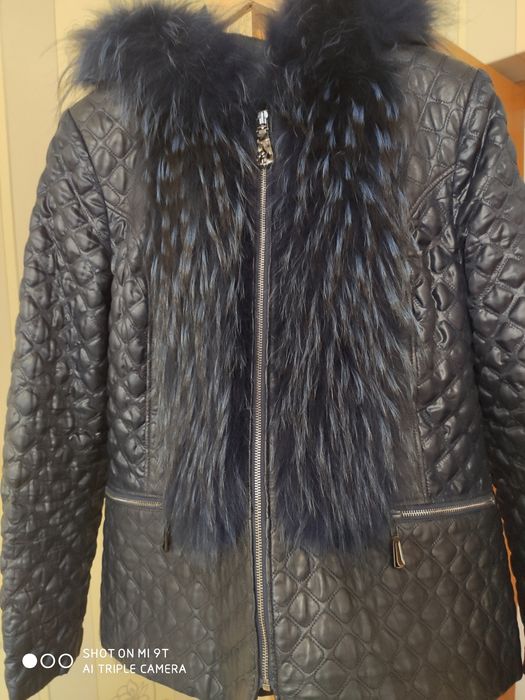 Куртка демисезонная с капюшоном