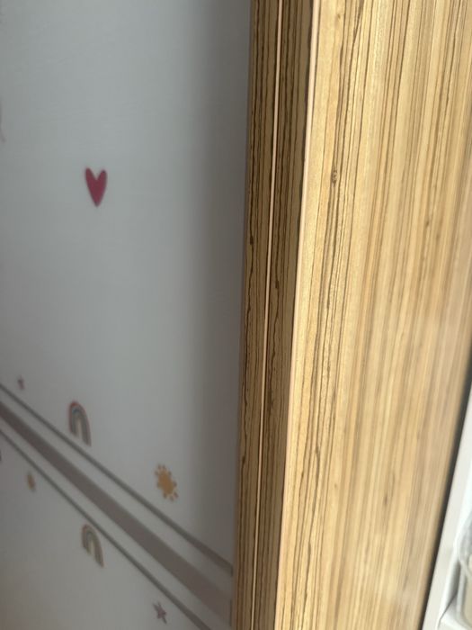 Гардероб с плъзгащи се врати