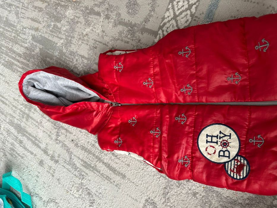 Одежды 1000.тг..