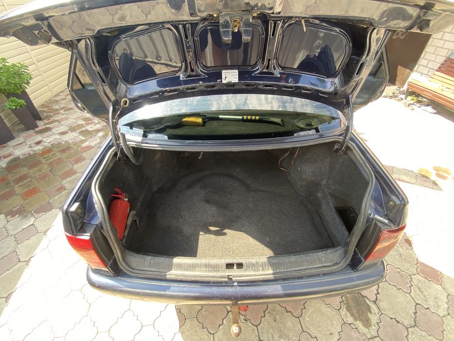 VW passat b4 1993г, 1.8 бензин