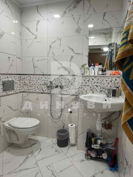 Продава се Тристаен апартамент в Стара Загора, Център - 71 кв.м за 2022 €/кв.м - Снимка #5