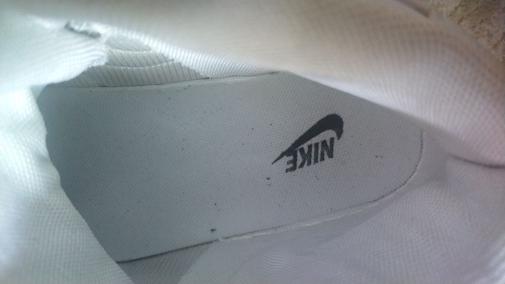 Кроссовки белые р.44