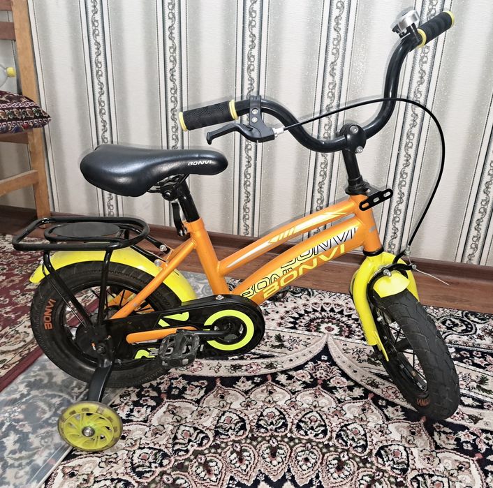 Velosaped bollar uchun 3-8 yoshgacha xoladi yaxshi b/u