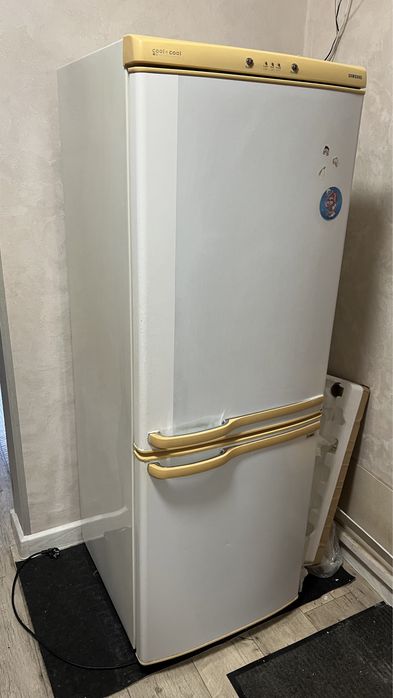 Продам холодильник б/у