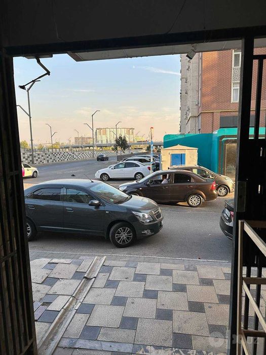 АВИАТОР KORZINKA ёнида 61 м² офис ижарага берилади