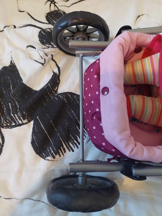 Продавам количка за кукли