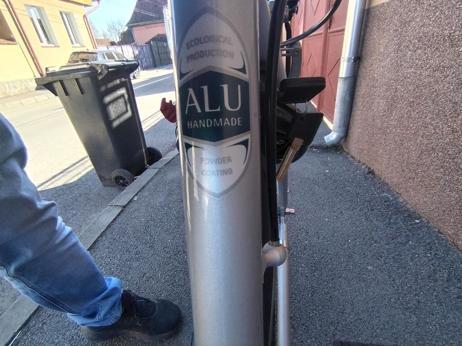 Vând bicicleta roti pe 28 proveniență Germania