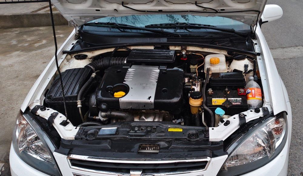 Продаю не срочно автомобиль Лачетти в хорошем состоянии