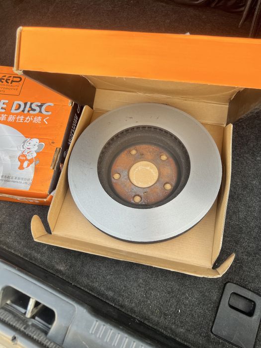 Тормозный диск камри 50 проточенные