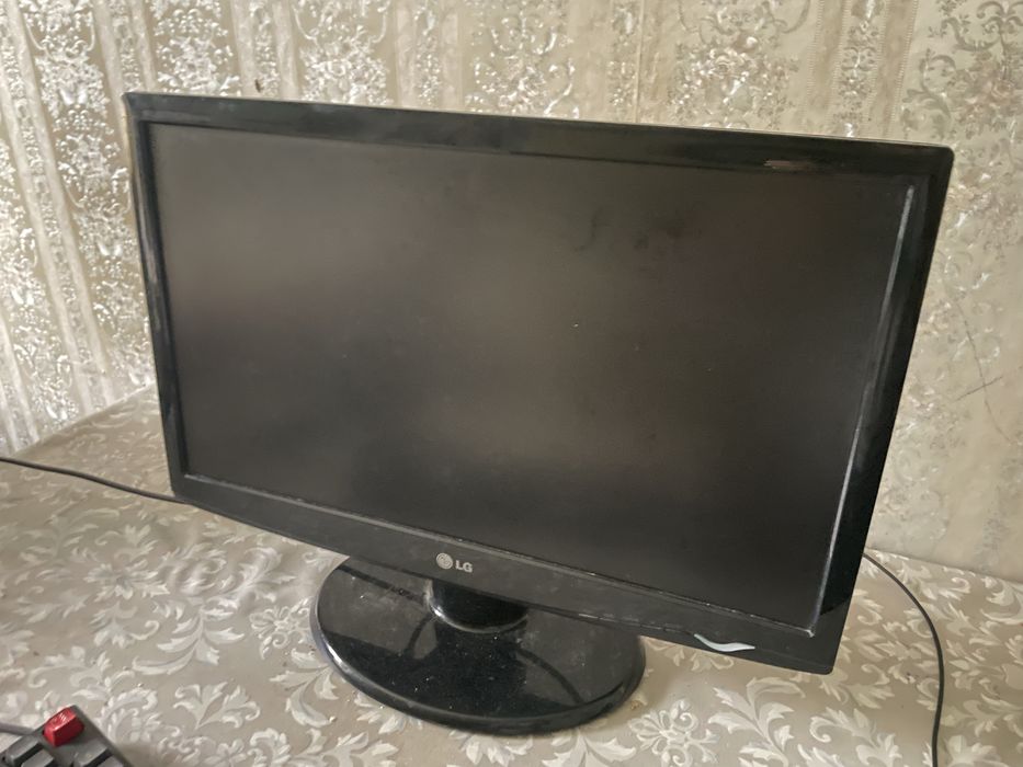 монитор LG 60hz 1920x1080