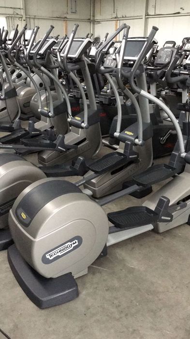 Depozit aparate profesionale life fitness
